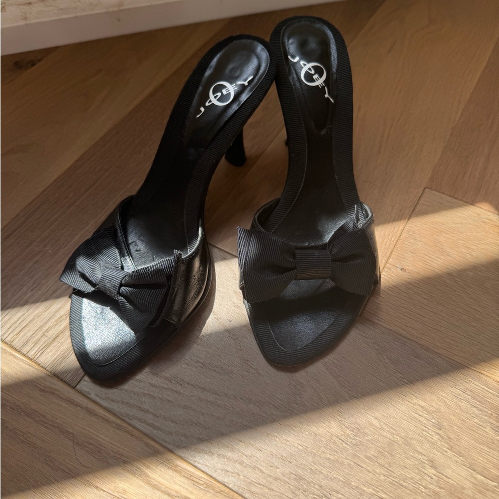 Elegant Black Bow Heels
